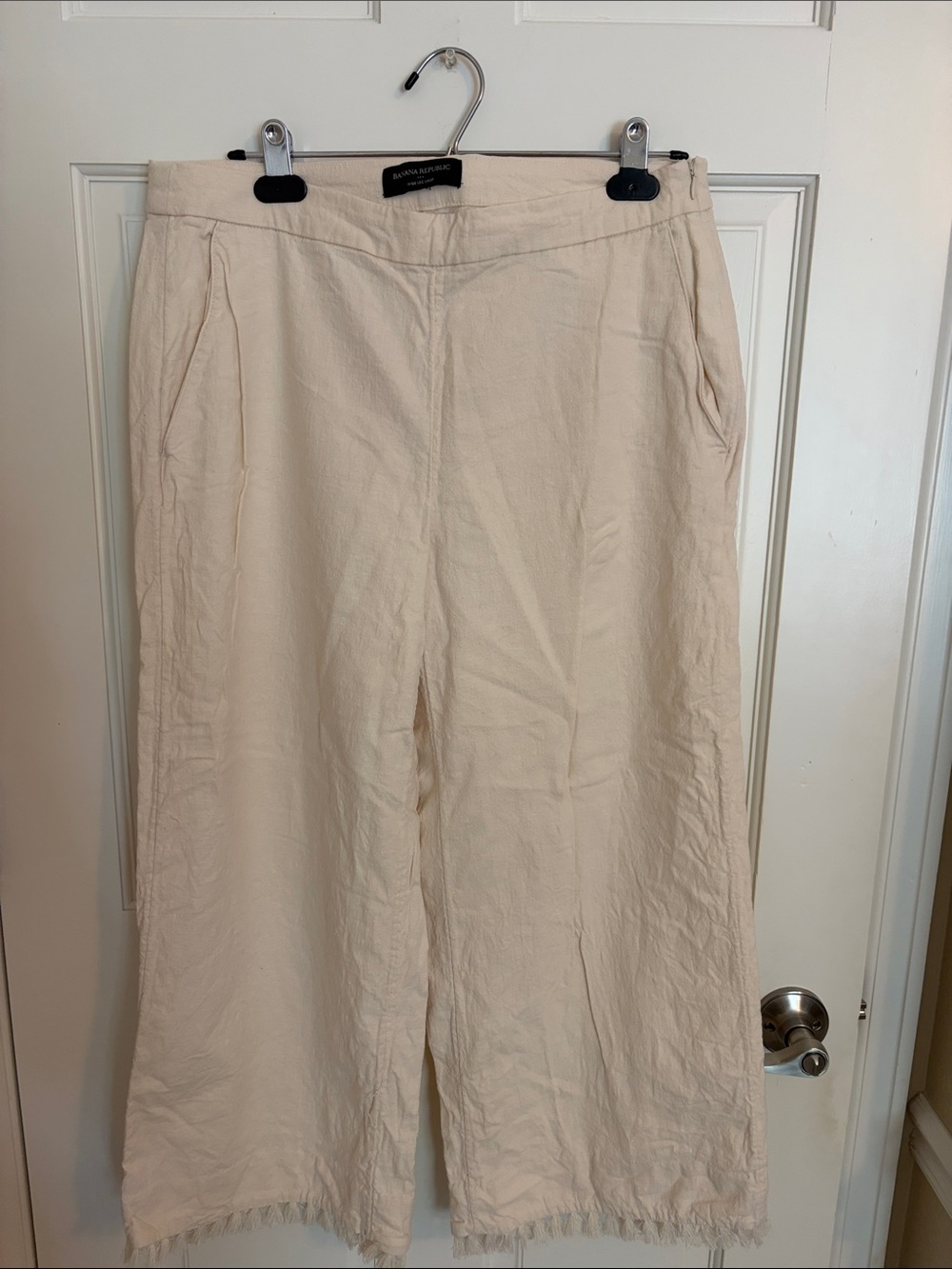 Banana Republic Wide Leg Pants in Light Cream